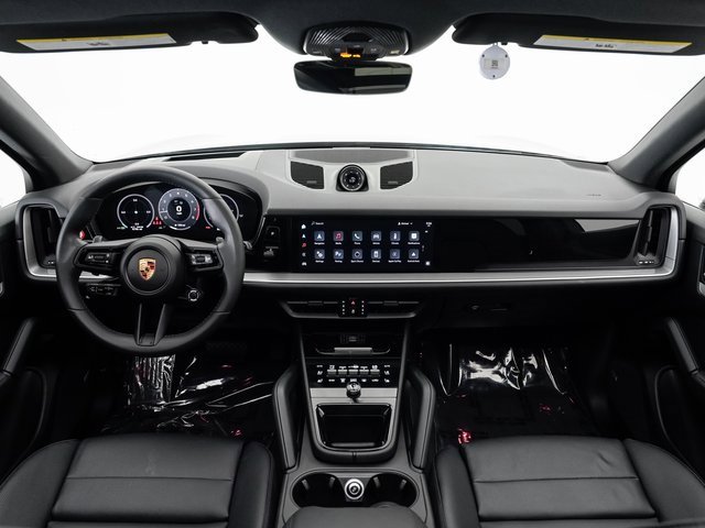 Used 2024 Porsche Cayenne image 20