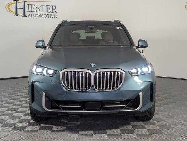 Used 2024 BMW X5 xDrive40i w/ Premium Package AWD/4WD image 3