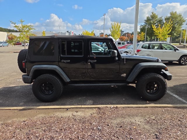 Used 2015 Jeep Wrangler Unlimited Sport w/ Connectivity Group AWD/4WD image 2