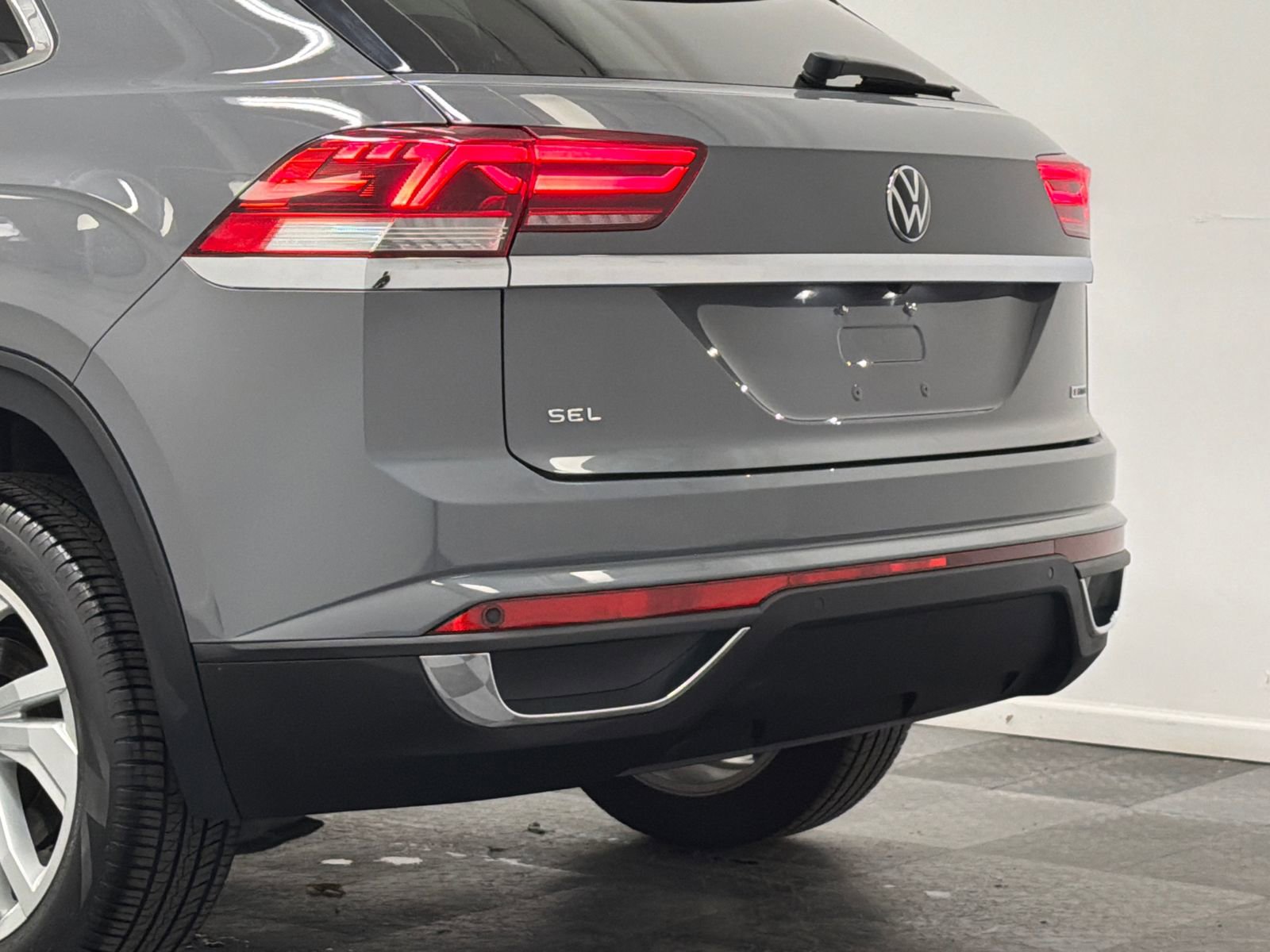 Used 2021 Volkswagen Atlas Cross Sport SEL image 7