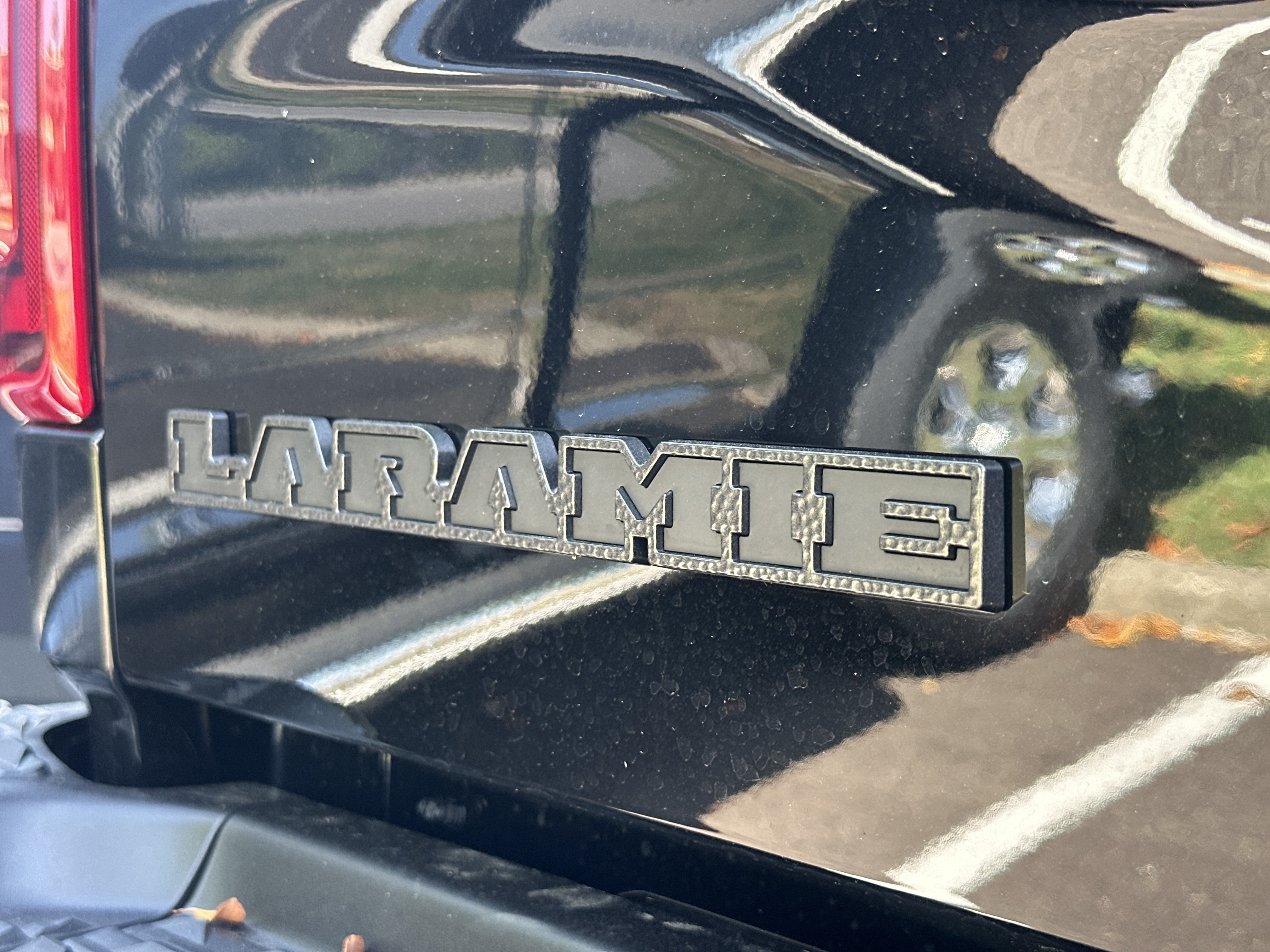 New 2026 RAM 3500 Laramie AWD/4WD image 19