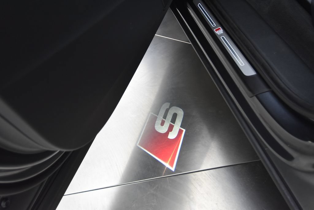 Used 2025 Audi SQ7 Prestige AWD/4WD image 47
