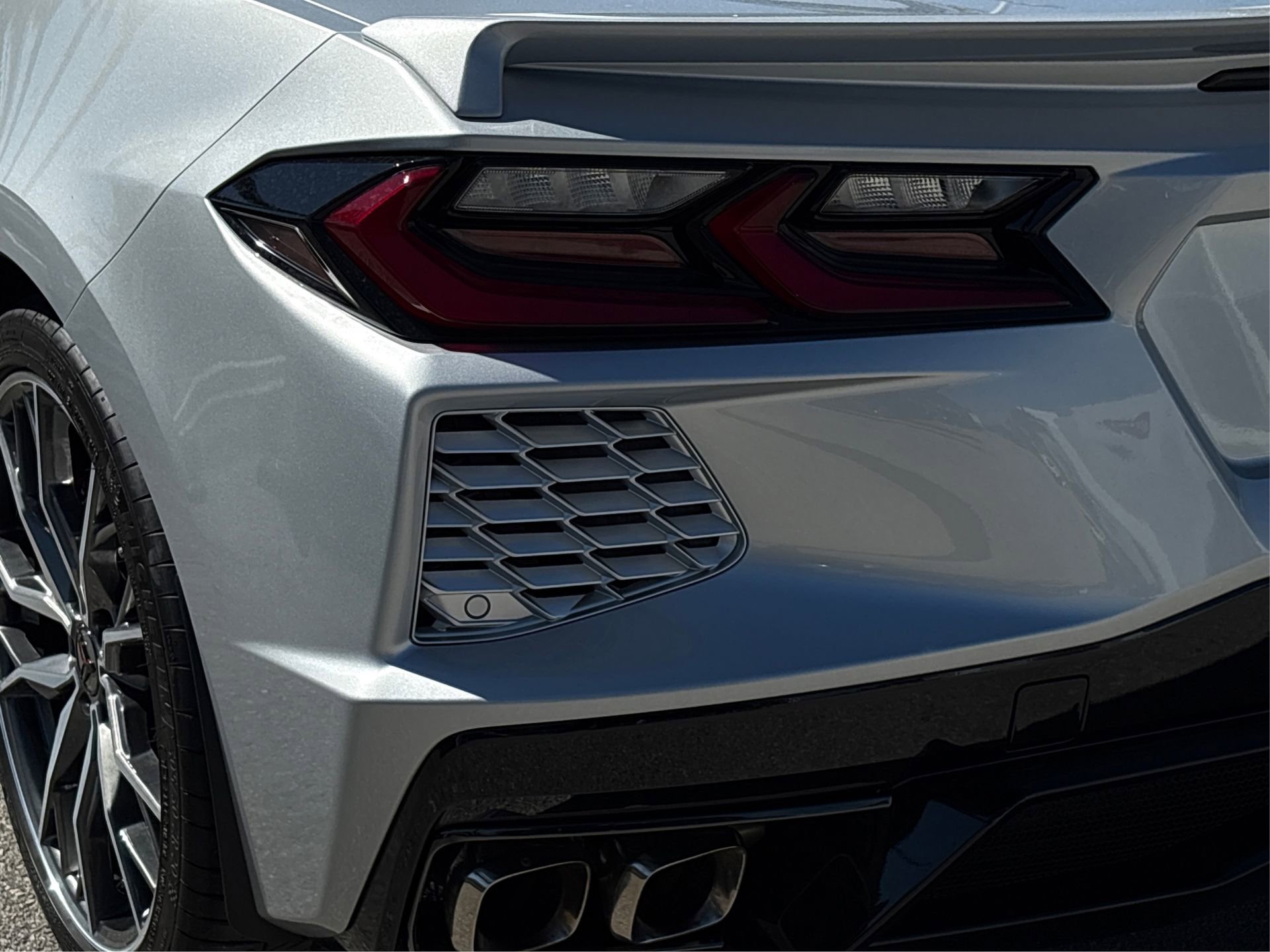 Used 2026 Chevrolet Corvette Stingray Coupe w/ Chrome Exterior Badge Package image 14