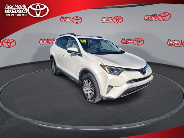 Used 2018 Toyota RAV4 XLE AWD/4WD image 2