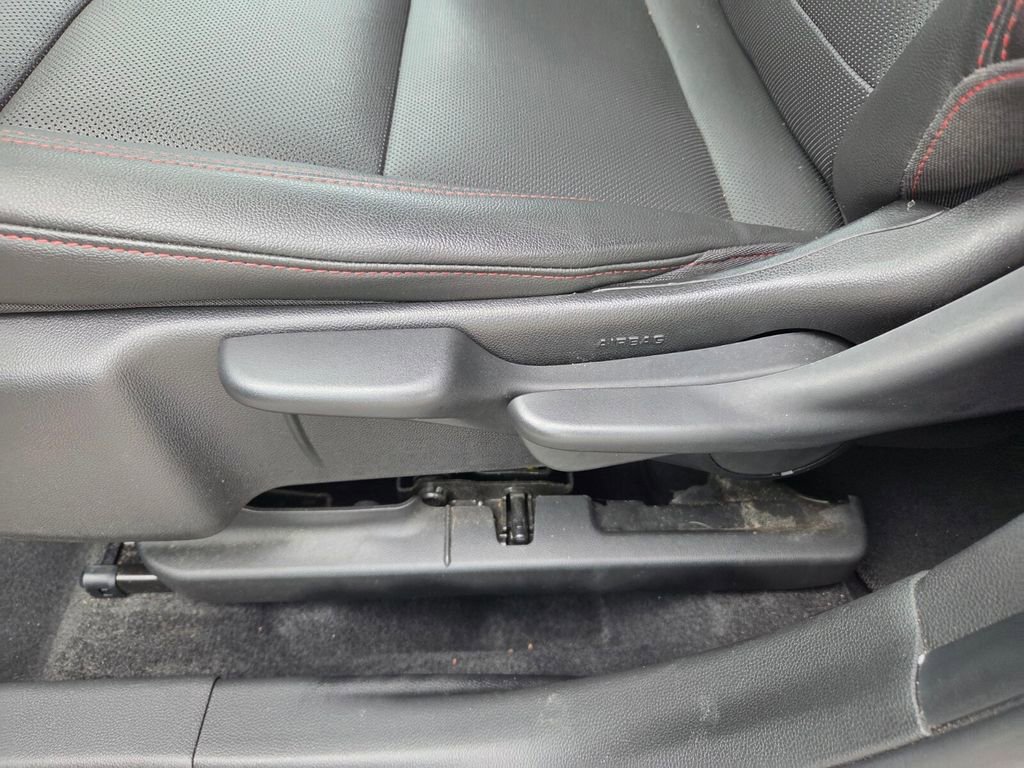 Certified 2024 Chevrolet Trax RS w/ Driver Confidence Package FWD image 5