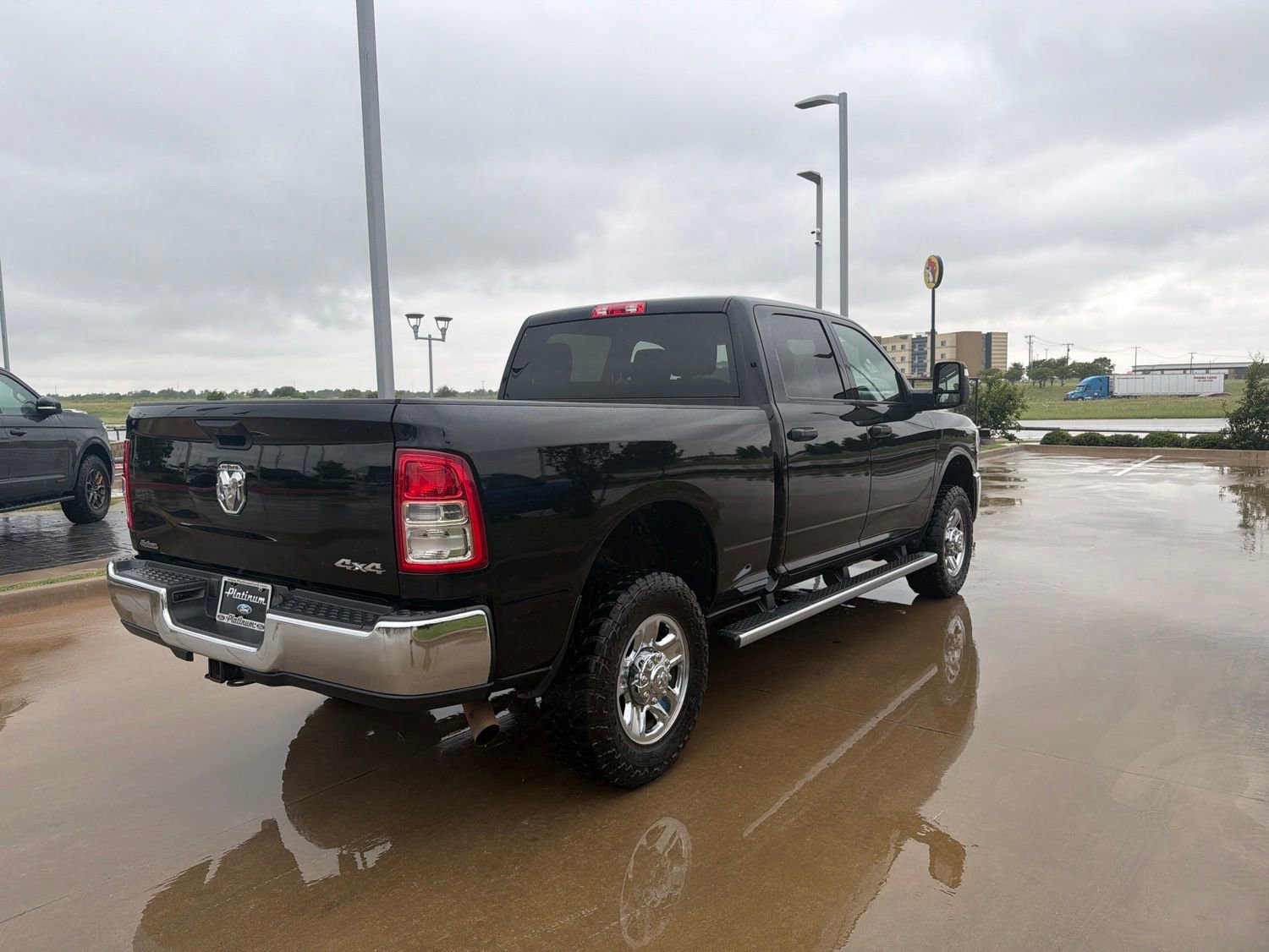 Used 2024 RAM 2500 Tradesman w/ Chrome Appearance Group AWD/4WD image 5