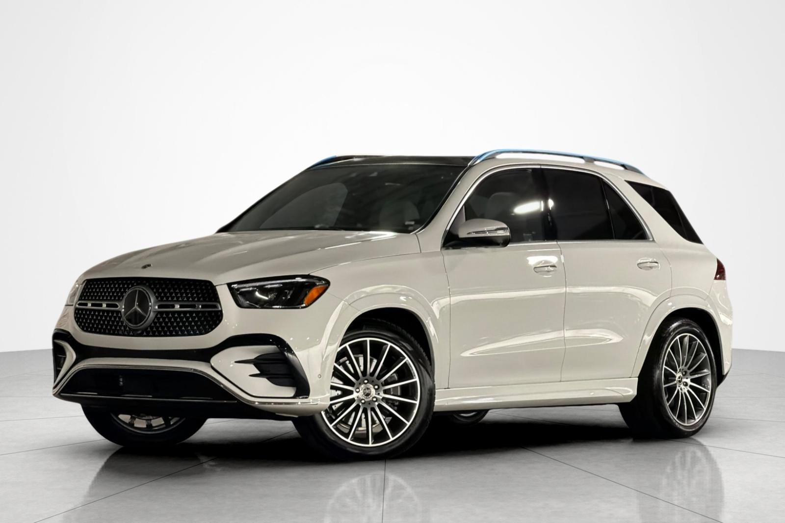 New 2026 Mercedes-Benz GLE 580 4MATIC image 1
