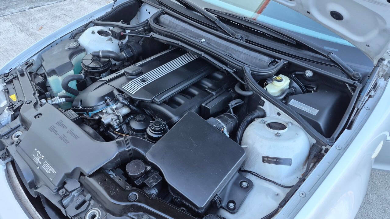 Used 2004 BMW 325Ci Coupe image 40