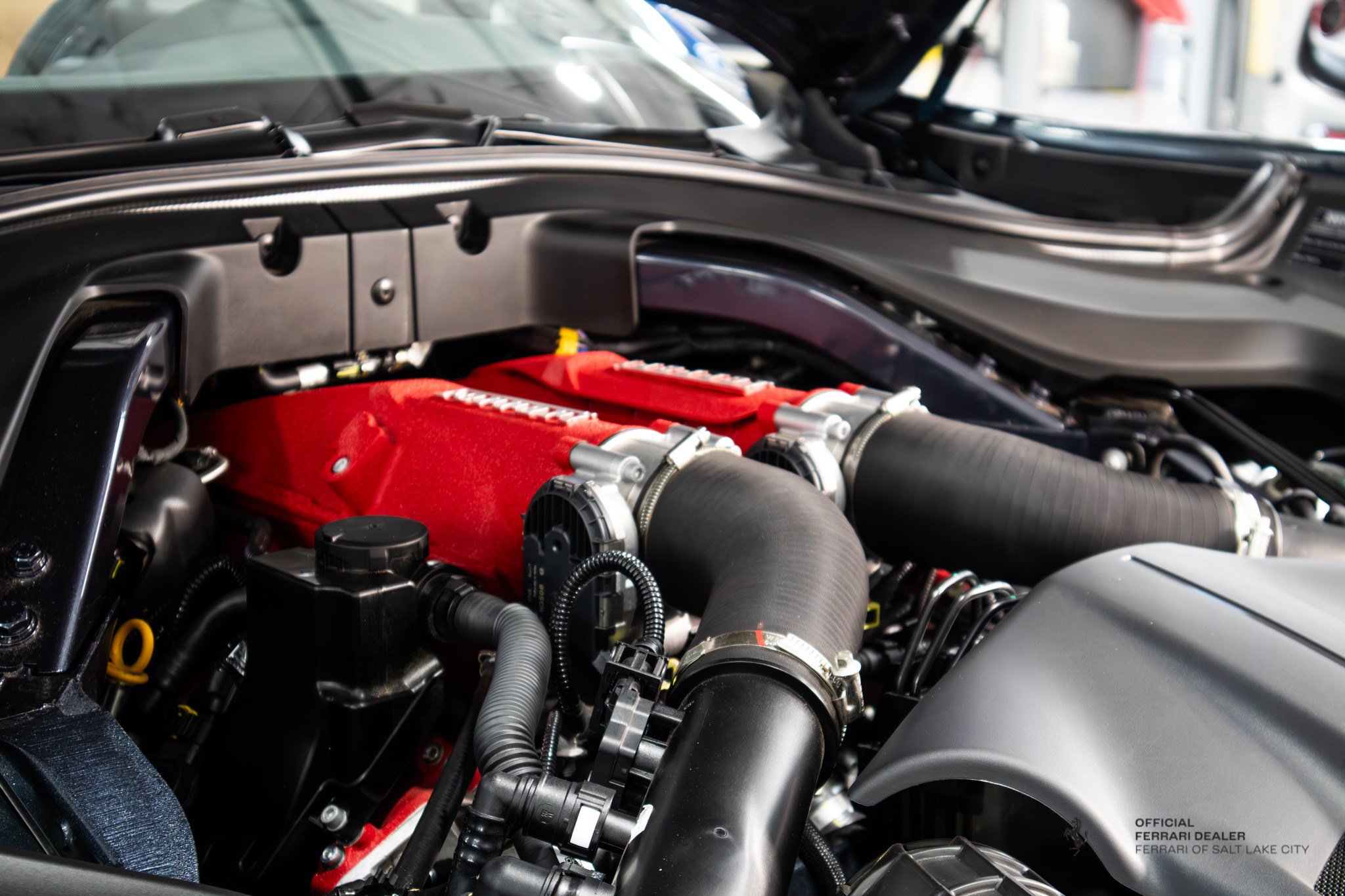 Used 2025 Ferrari Roma Spider RWD image 11