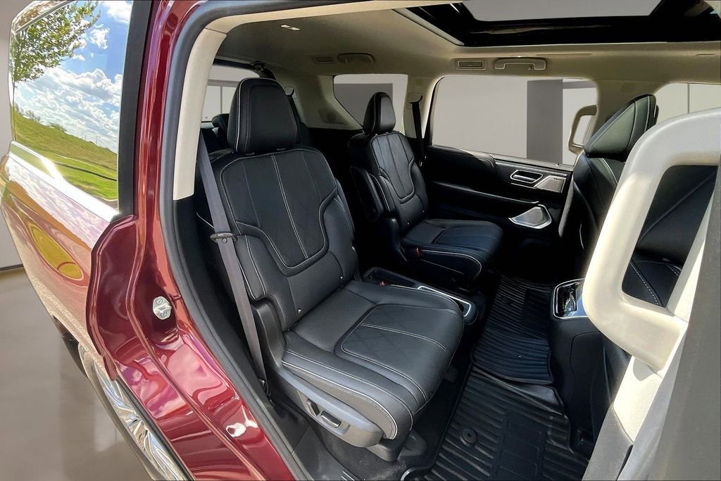 Used 2025 INFINITI QX80 Sensory AWD/4WD image 29
