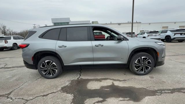 Used 2025 Buick Enclave Sport Touring image 9