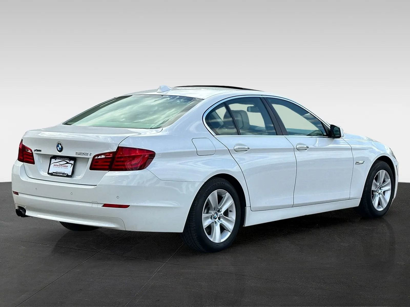 Used 2013 BMW 528i xDrive Sedan AWD/4WD image 7