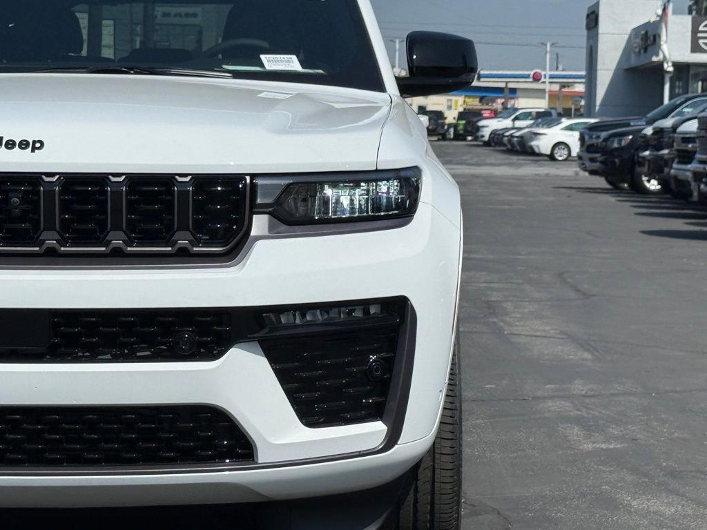New 2026 Jeep Grand Cherokee Limited Reserve image 4