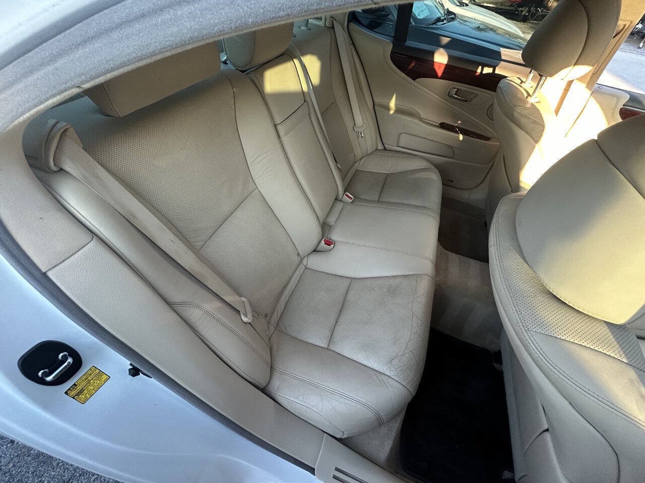 Used 2010 Lexus LS 460 AWD image 13