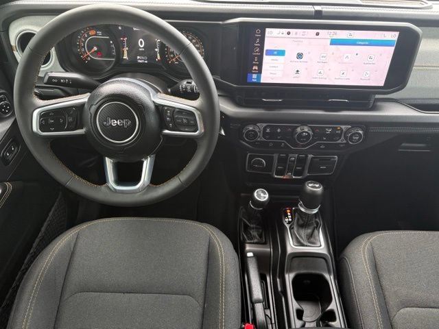 Used 2024 Jeep Wrangler Unlimited Sahara AWD/4WD image 3