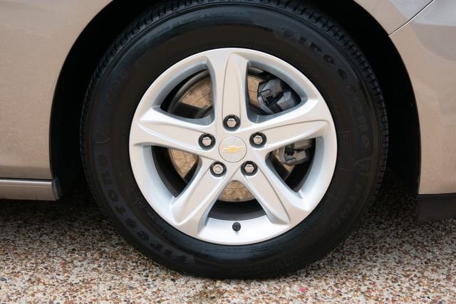 Used 2022 Chevrolet Malibu LS FWD image 32