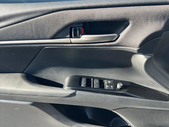 Used 2025 Toyota Camry LE image 11