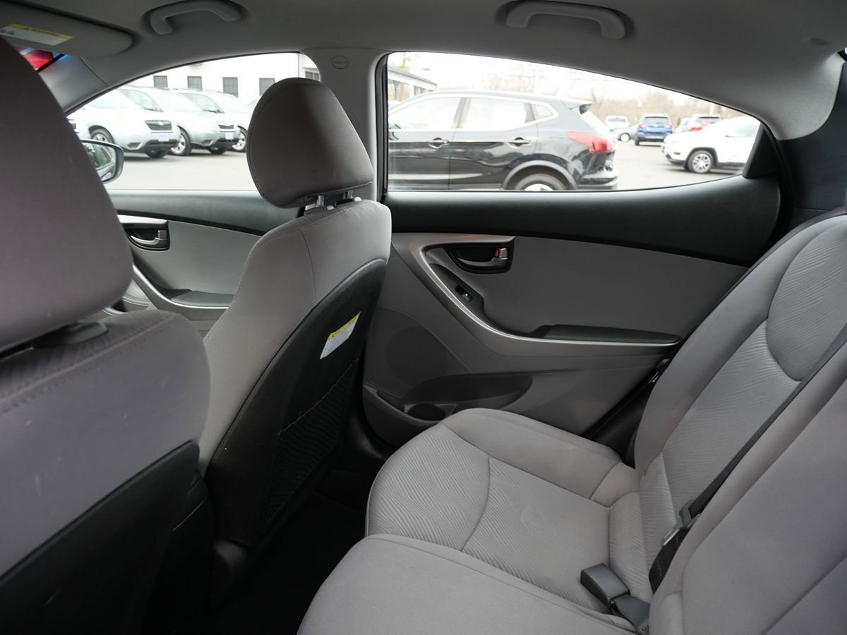 Used 2013 Hyundai Elantra GLS FWD image 19