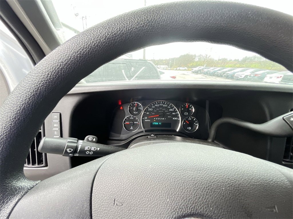 Used 2024 GMC Savana 2500 w/ Driver Convenience Package image 15