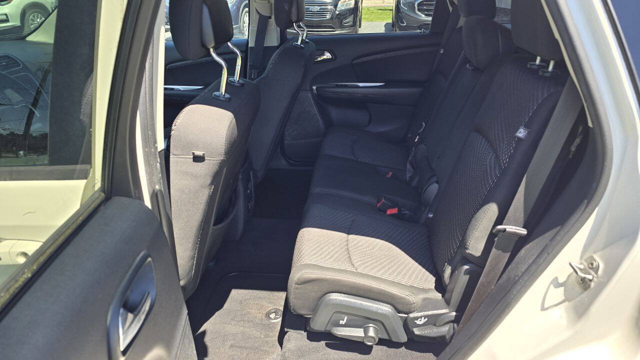 Used 2014 Dodge Journey SXT FWD image 11