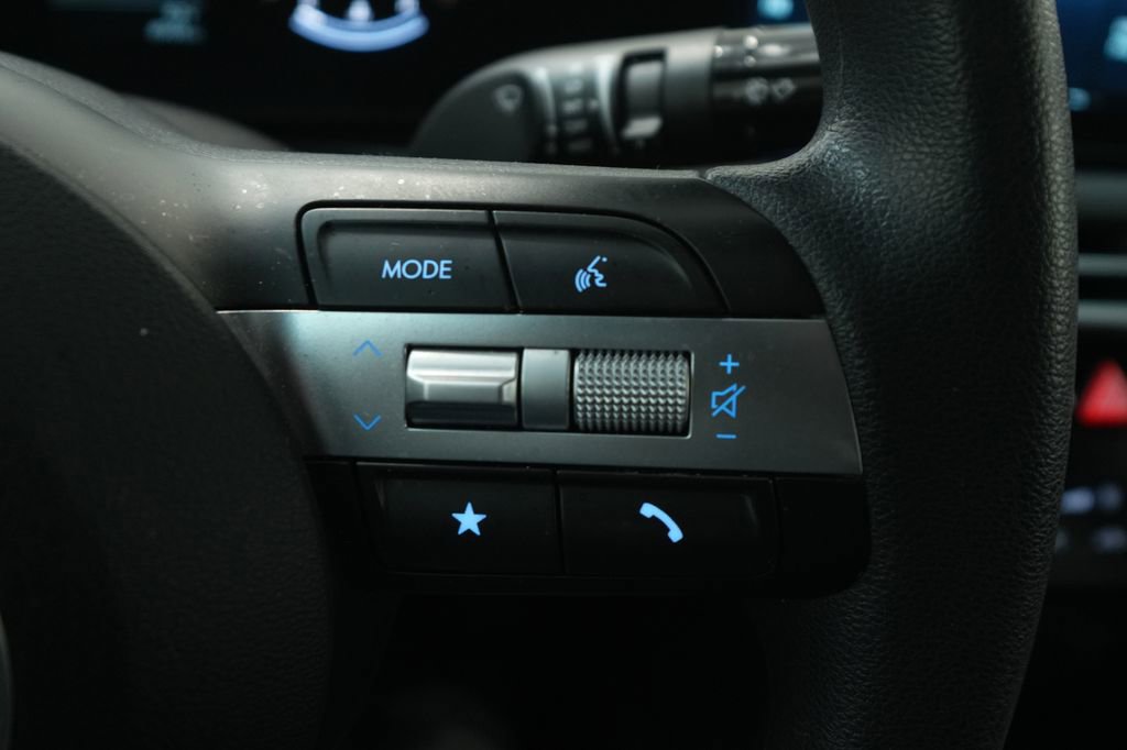 Used 2025 Hyundai Santa Cruz SEL image 33
