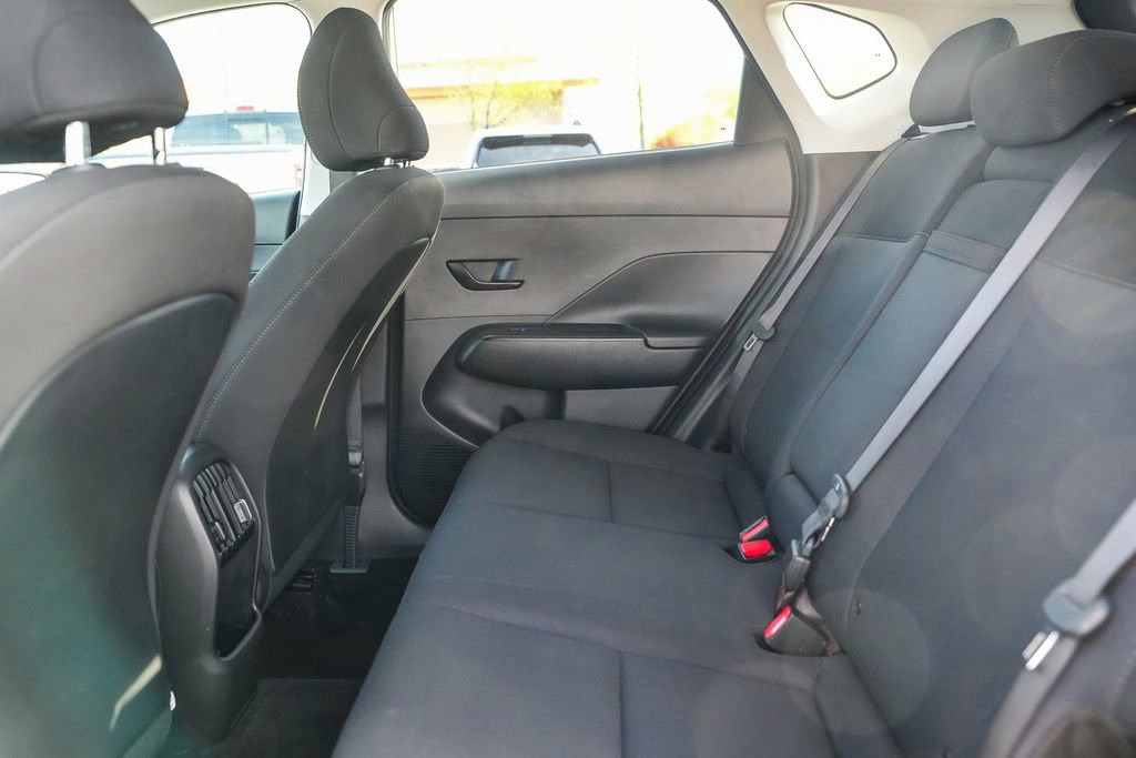 Used 2025 Hyundai Kona SEL AWD/4WD image 17