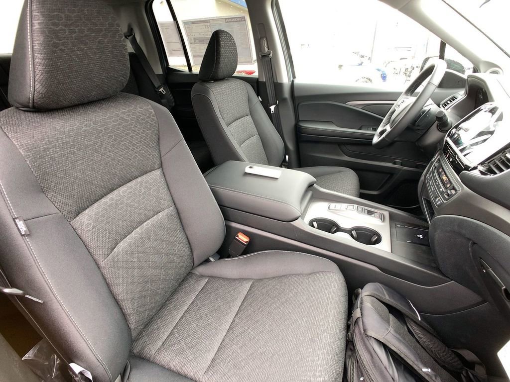 New 2025 Honda Ridgeline Sport image 24