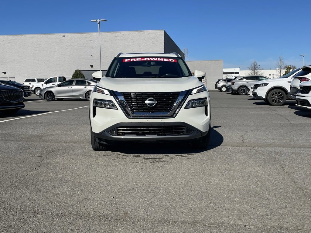 Used 2023 Nissan Rogue SL image 2