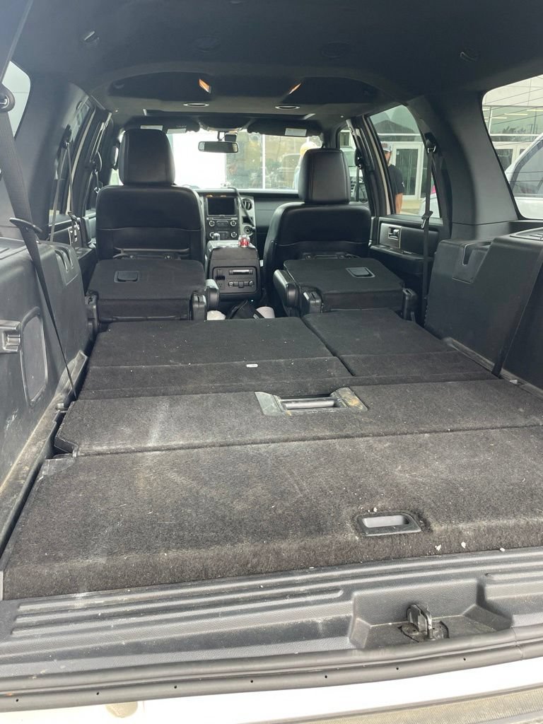Used 2017 Ford Expedition EL Limited w/ Equipment Group 301A AWD/4WD image 9