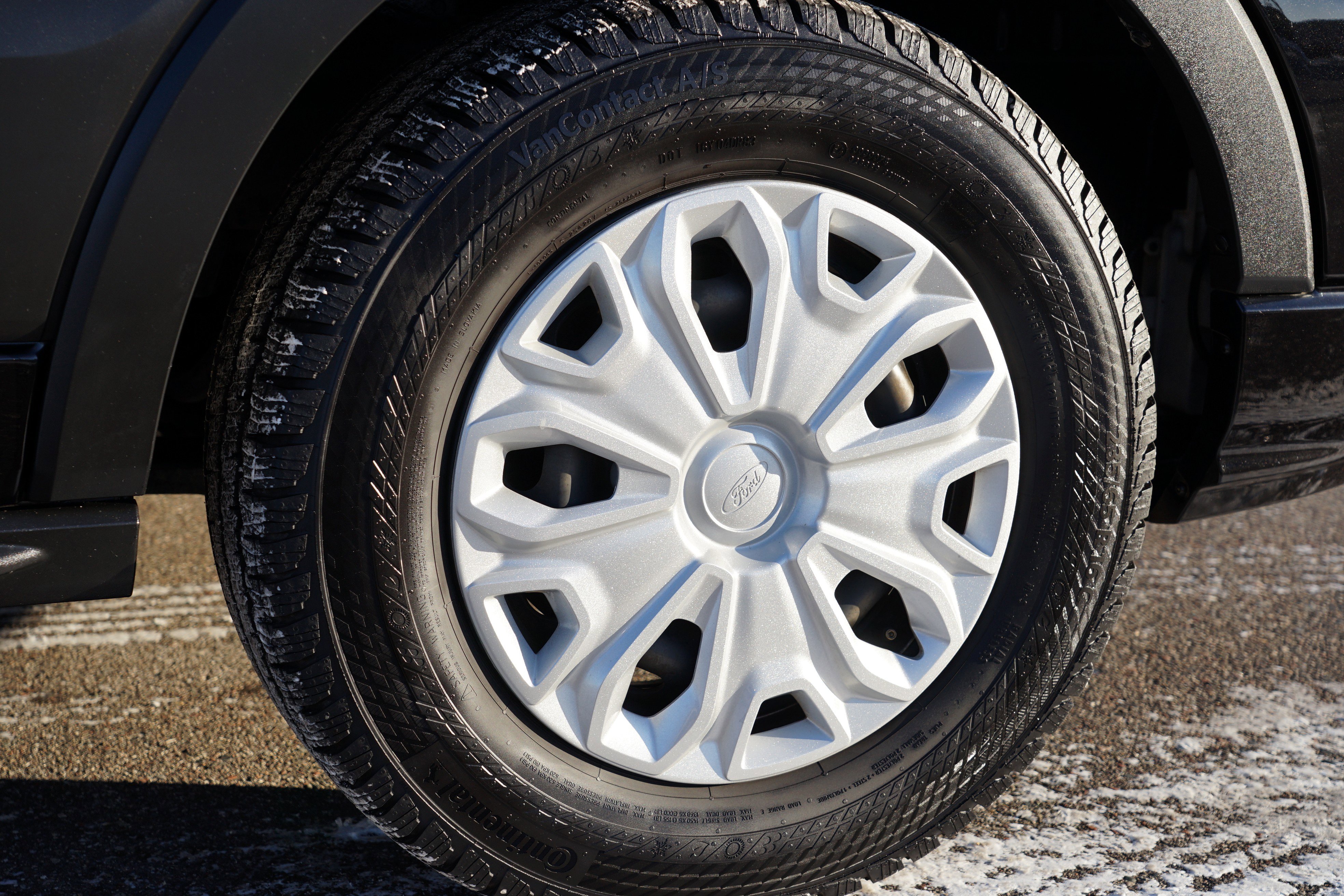 Used 2020 Ford Transit 350 XLT image 27