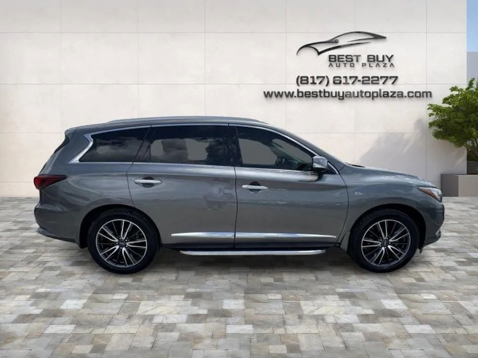 Used 2017 INFINITI QX60 FWD w/ Deluxe Technology Package image 8