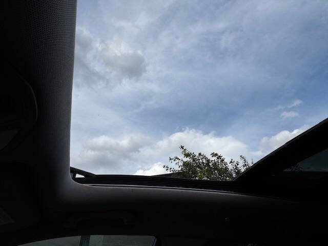 Used 2018 Hyundai Santa Fe Limited w/ Cargo Package image 54