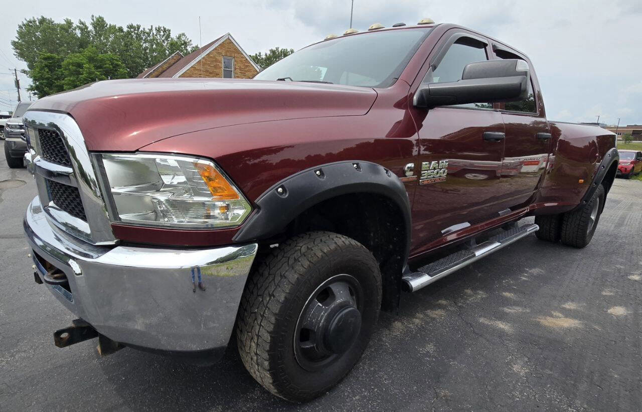 Used 2016 RAM 3500 Tradesman w/ Chrome Appearance Group image 4