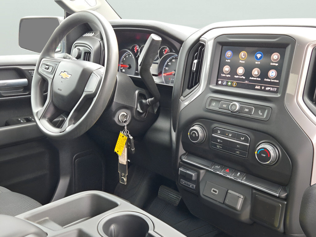 Used 2020 Chevrolet Silverado 1500 Custom w/ Custom Value Package AWD/4WD image 8