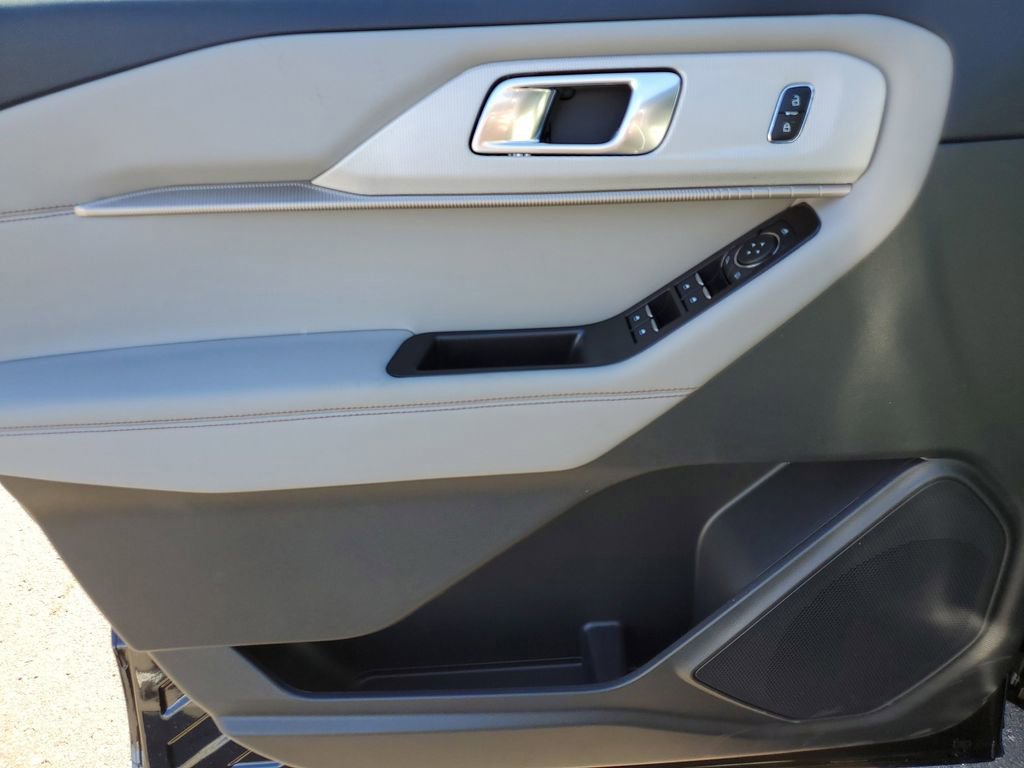 New 2026 Ford Explorer Active w/ Active Comfort Package image 25