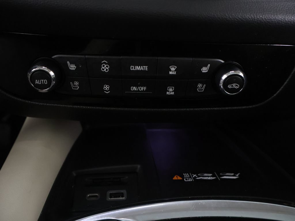 Used 2023 Buick Enclave Premium w/ Experience Buick Package FWD image 58