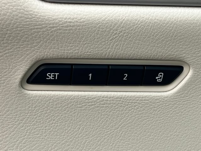 Used 2023 Cadillac XT6 Premium Luxury AWD/4WD image 18