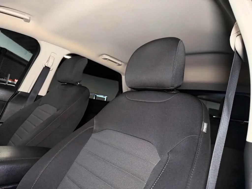 Used 2018 Ford Edge SE FWD image 27