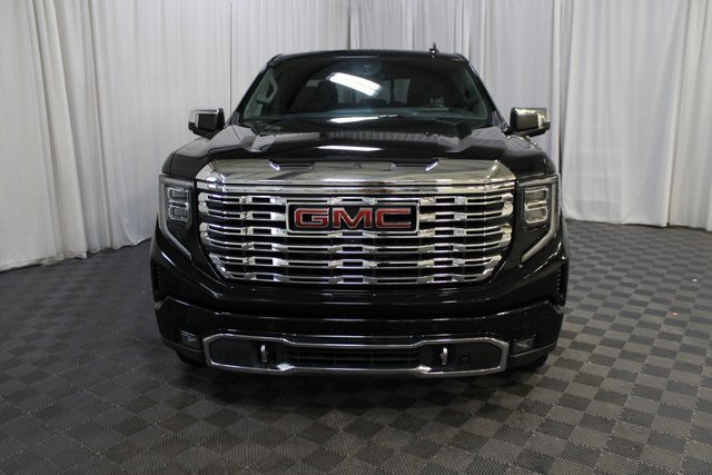 Used 2022 GMC Sierra 1500 Denali w/ Denali Reserve Package image 2
