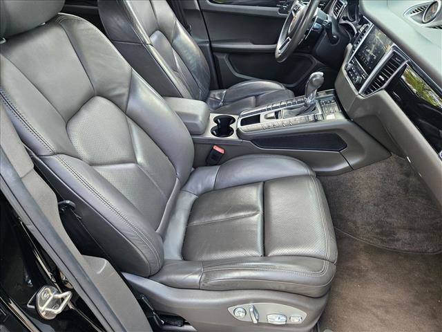 Used 2017 Porsche Macan AWD/4WD image 19