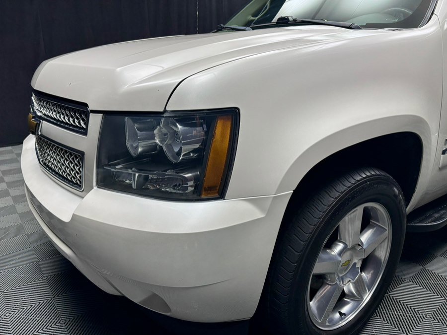 Used 2013 Chevrolet Avalanche LTZ AWD/4WD image 10