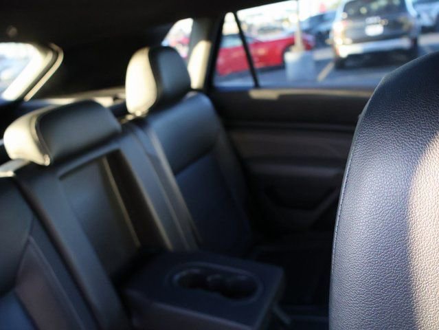 Used 2022 Volkswagen Atlas Cross Sport SEL R-Line image 13