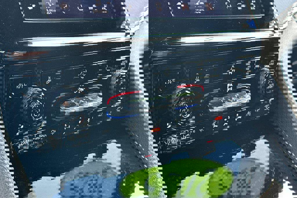 New 2025 Jeep Grand Cherokee Laredo X w/ Luxury Tech Group I image 20