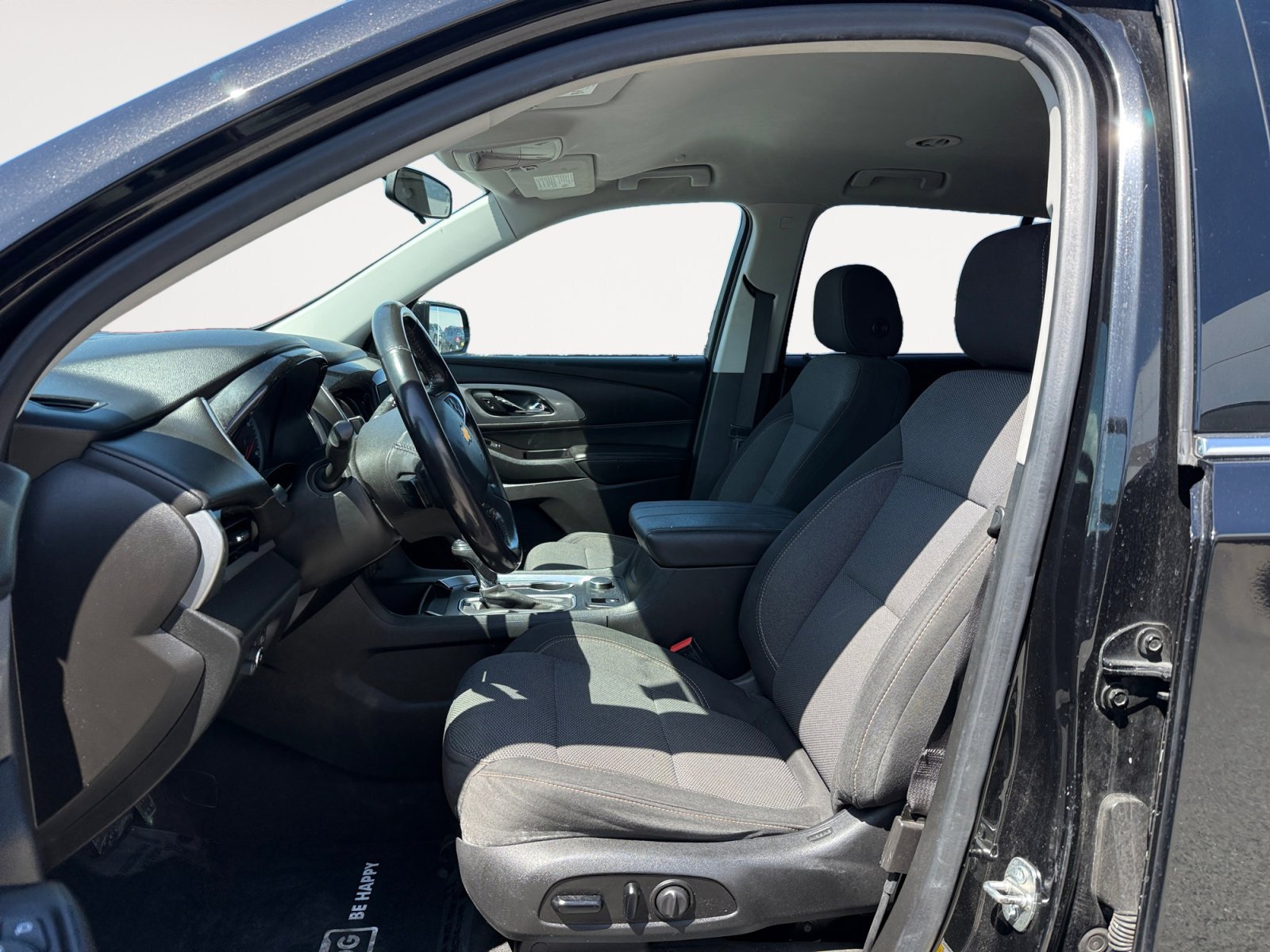 Used 2020 Chevrolet Traverse LT FWD image 10