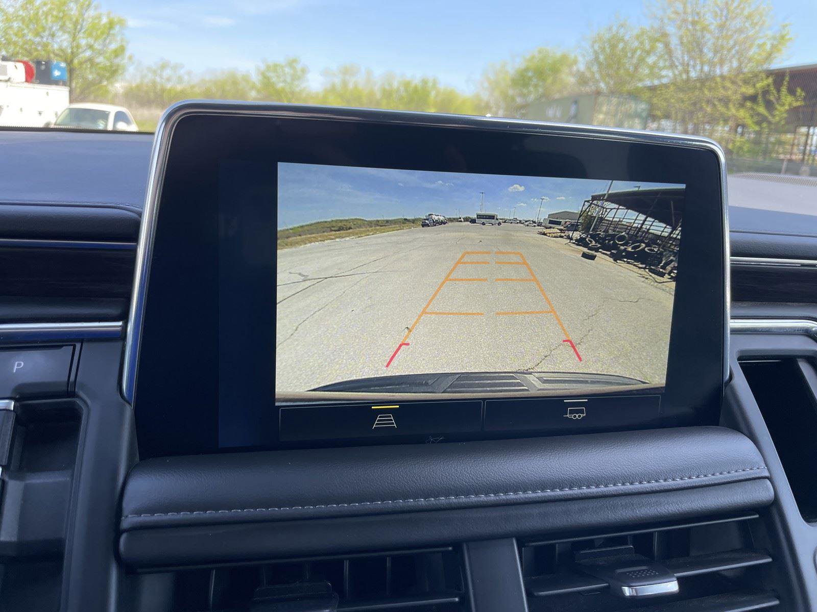 Used 2024 Chevrolet Suburban LT image 14