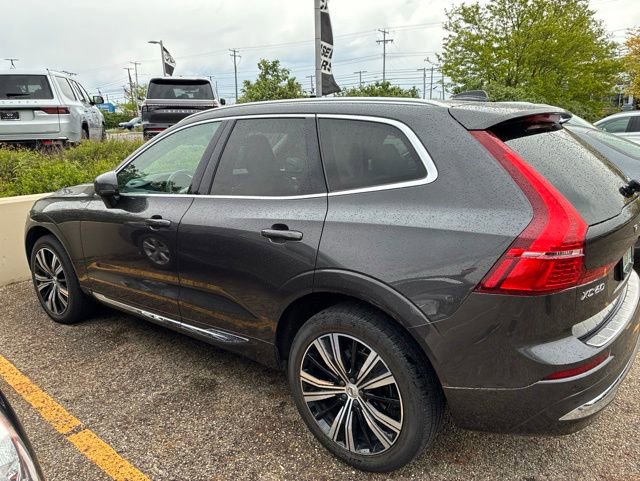 Used 2022 Volvo XC60 B5 Inscription w/ Advanced Package FWD image 2