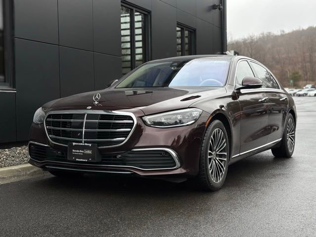 Used 2022 Mercedes-Benz S 580 4MATIC Sedan image 2