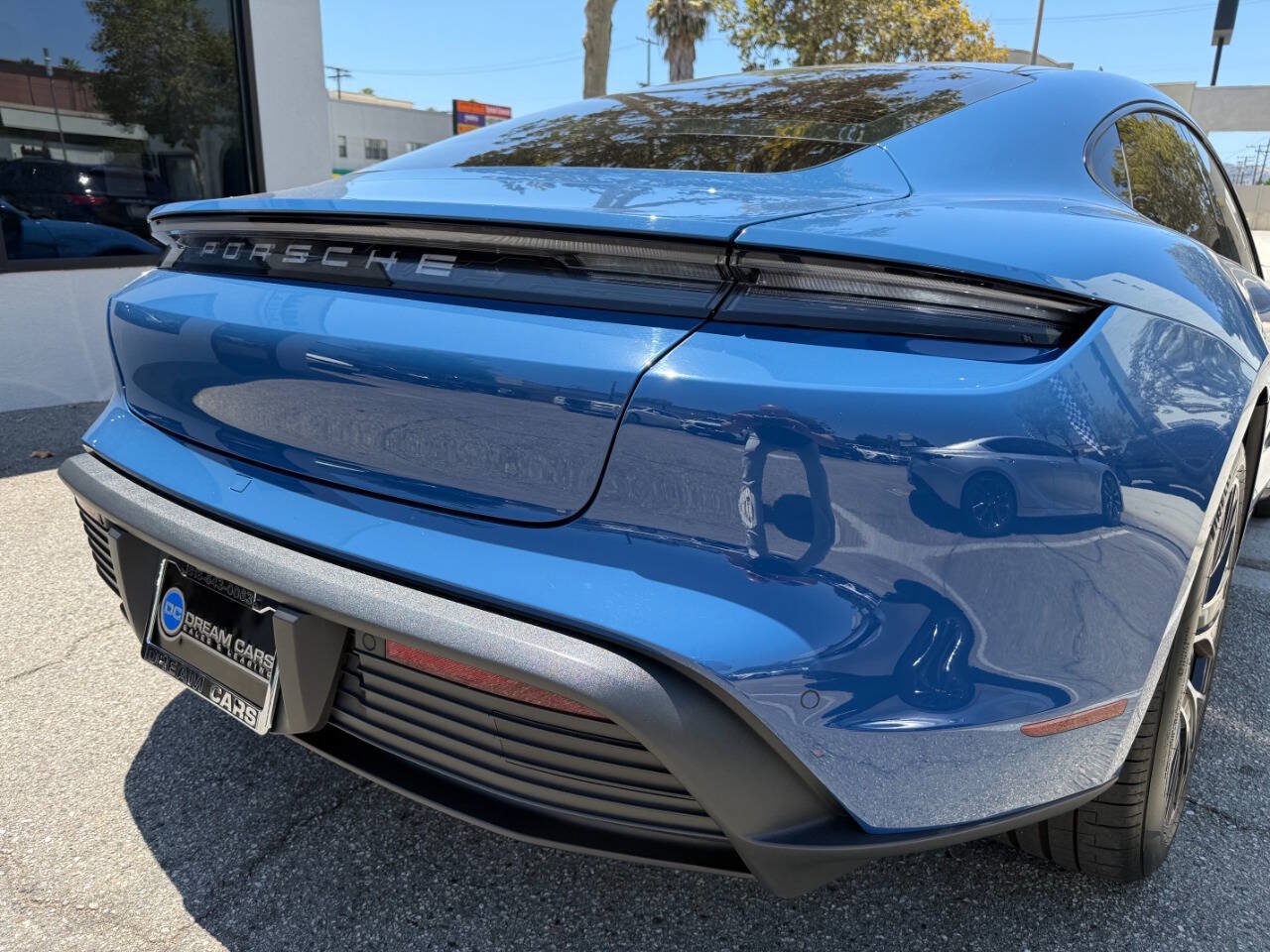 Used 2022 Porsche Taycan RWD image 21