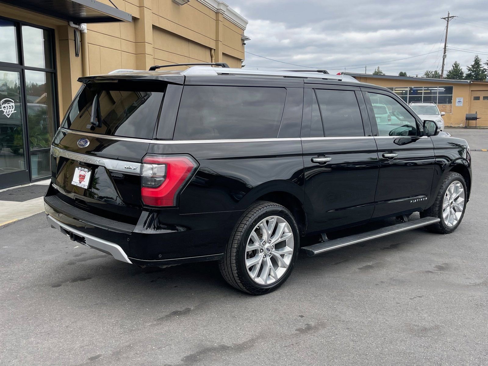Used 2018 Ford Expedition Max Platinum AWD/4WD image 7