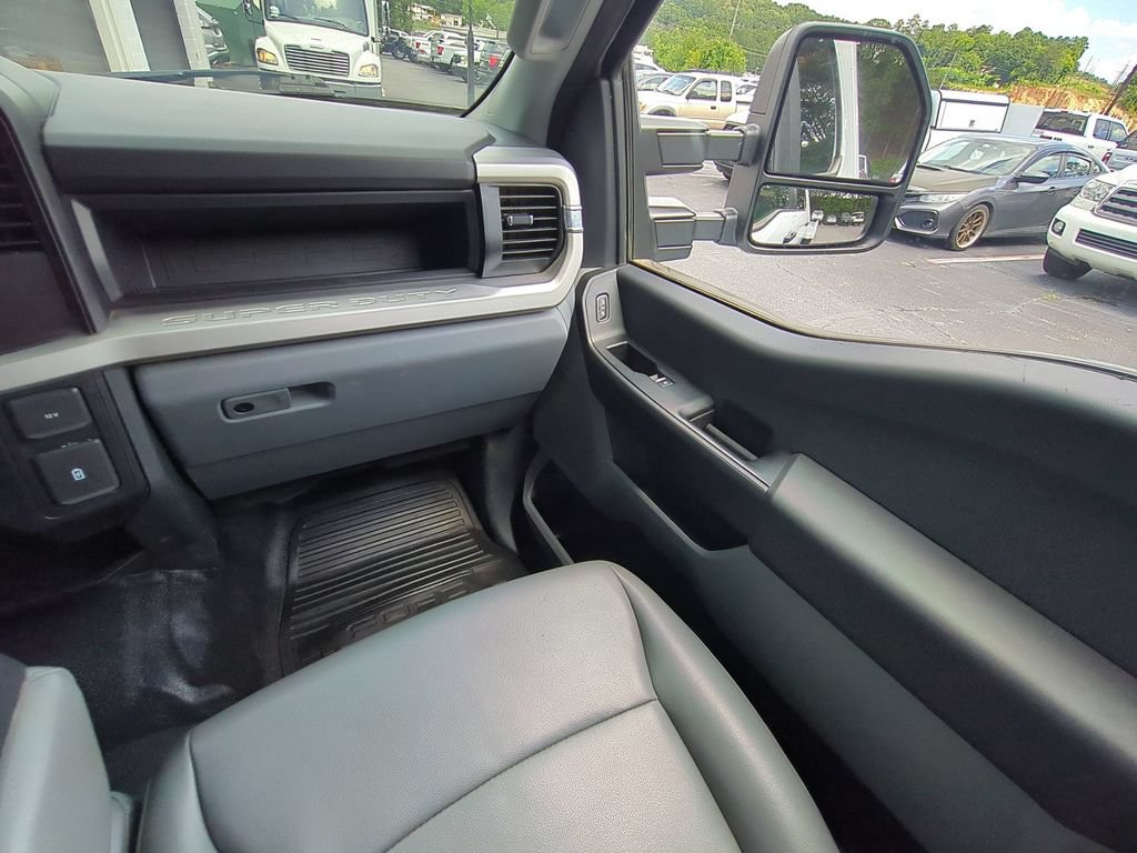 Used 2024 Ford F350 XL w/ XL Chrome Package AWD/4WD image 19